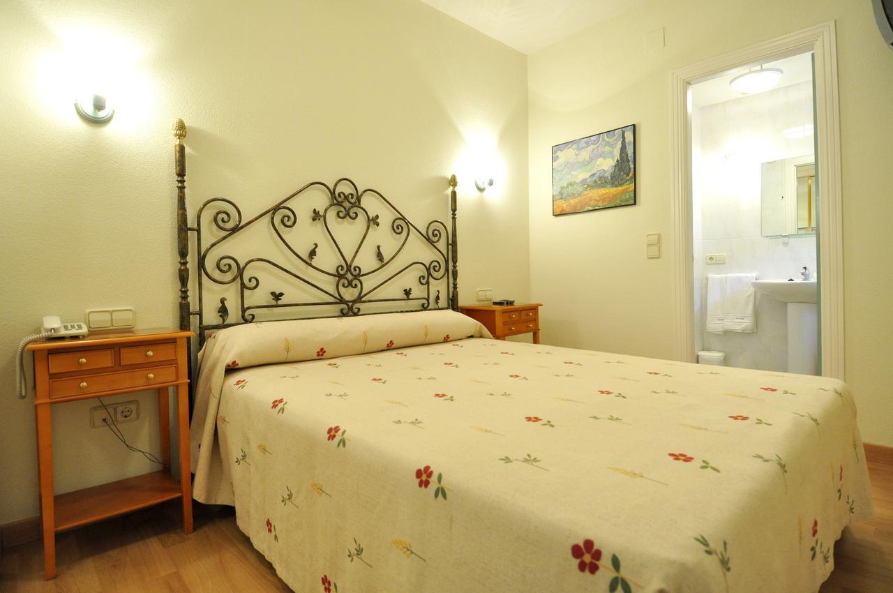 Hotel Apartamentos Aralso Sotillo La Lastrilla Buitenkant foto