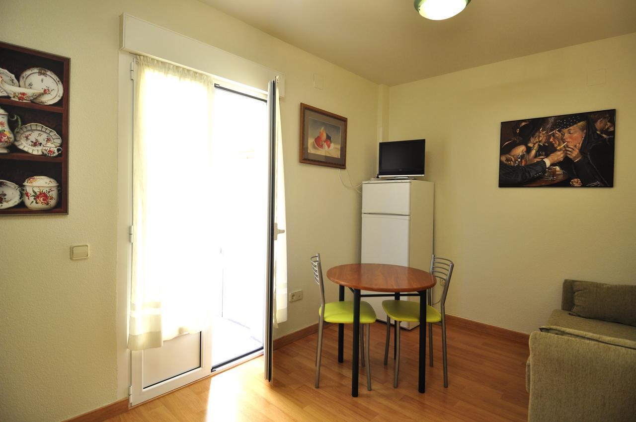 Hotel Apartamentos Aralso Sotillo La Lastrilla Buitenkant foto